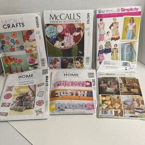 6 New McCall's & Simplicity Crafts Flower, pillow & apron patterns NWT